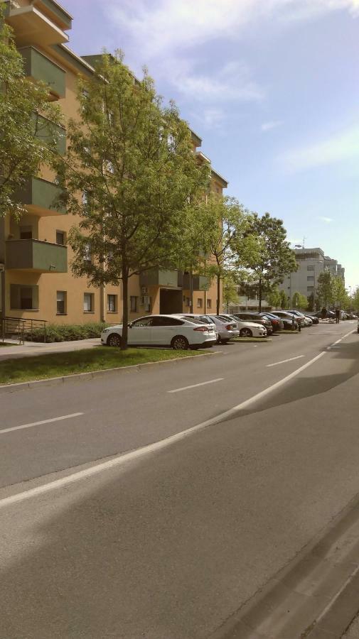 New Point Apartment Загреб Екстериор снимка